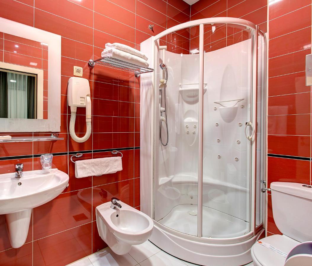 Hotel Le Pont Приедор Екстериор снимка