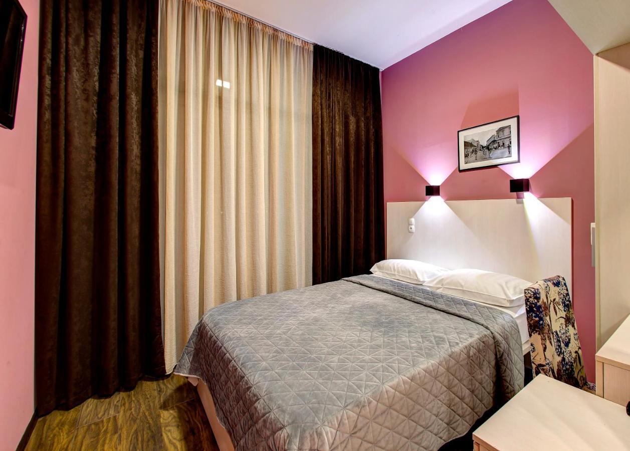 Hotel Le Pont Приедор Екстериор снимка