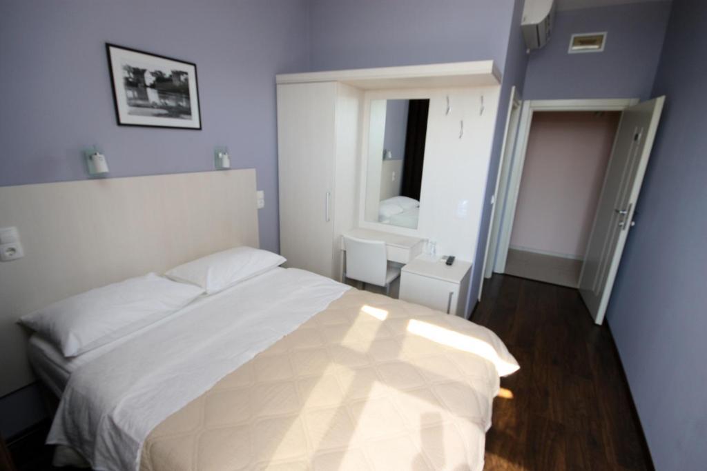 Hotel Le Pont Приедор Стая снимка