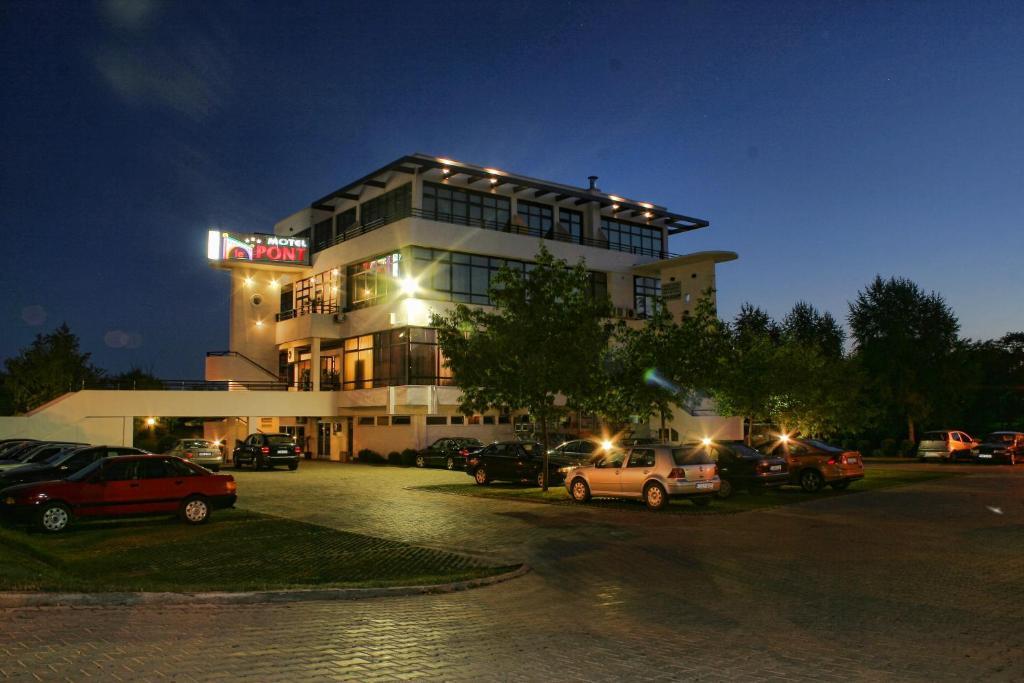 Hotel Le Pont Приедор Екстериор снимка